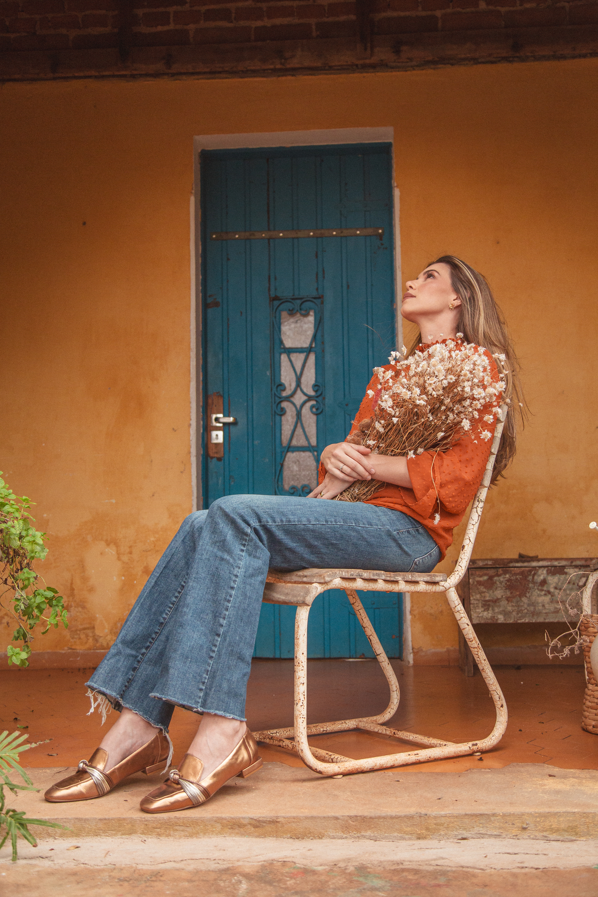 Fotografias de modelos com calçados da nova coleção feminina