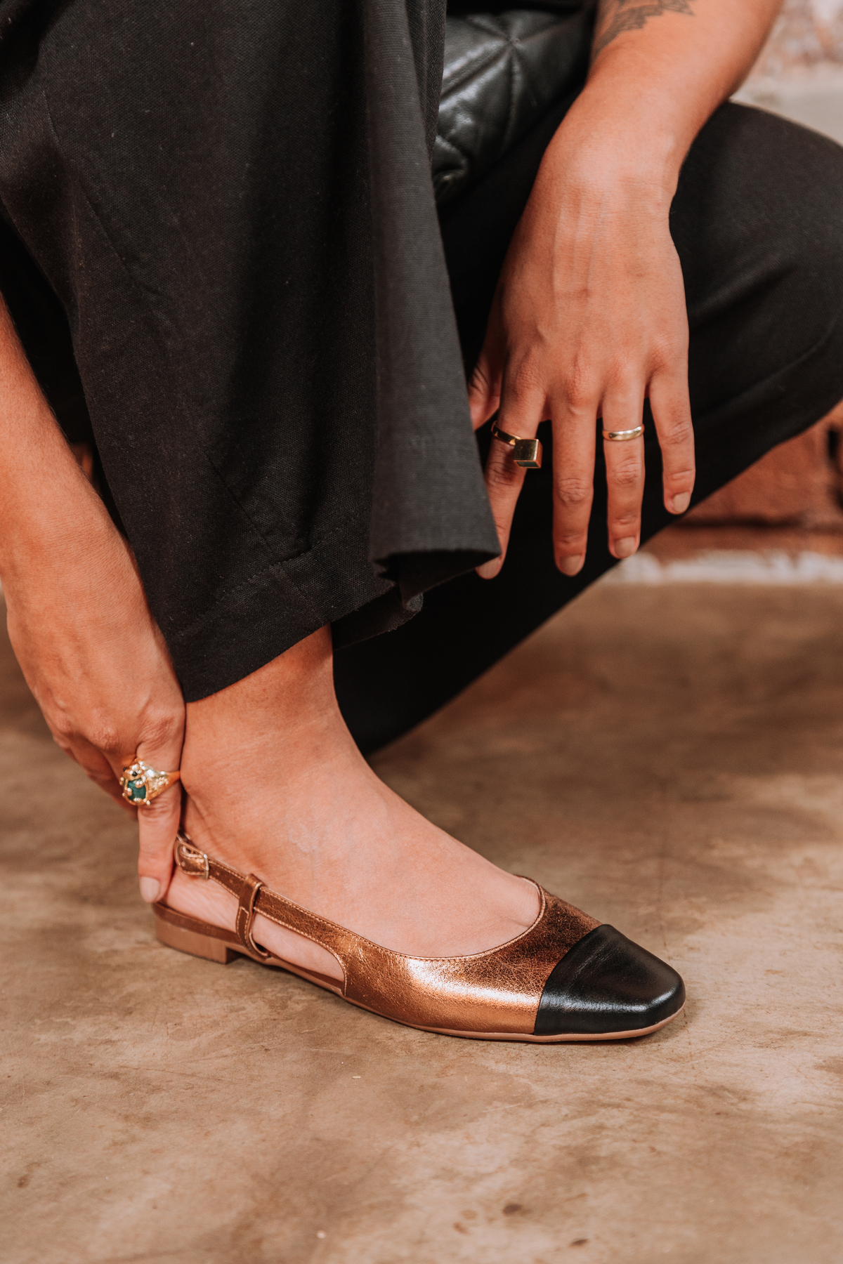 fotografia de moda com sapatos femininos