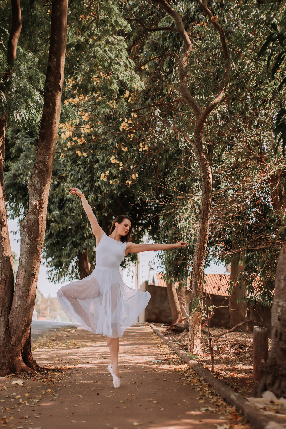 Fotografia de movimentos de dança em espaços urbanos