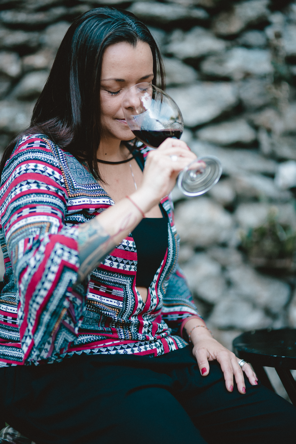 Retratos femininos para estabelecer uma conexão emocional com o público de Gabi Bigarelli