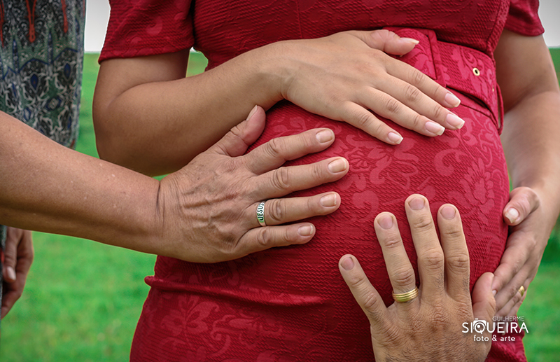 Ensaio fotográfico externo de gestante realizado em Varginha