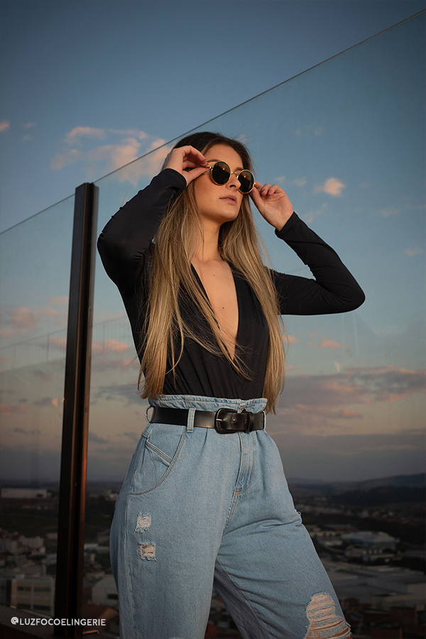 Ensaio sensual realizado em Varginha-MG por Guilherme Siqueira