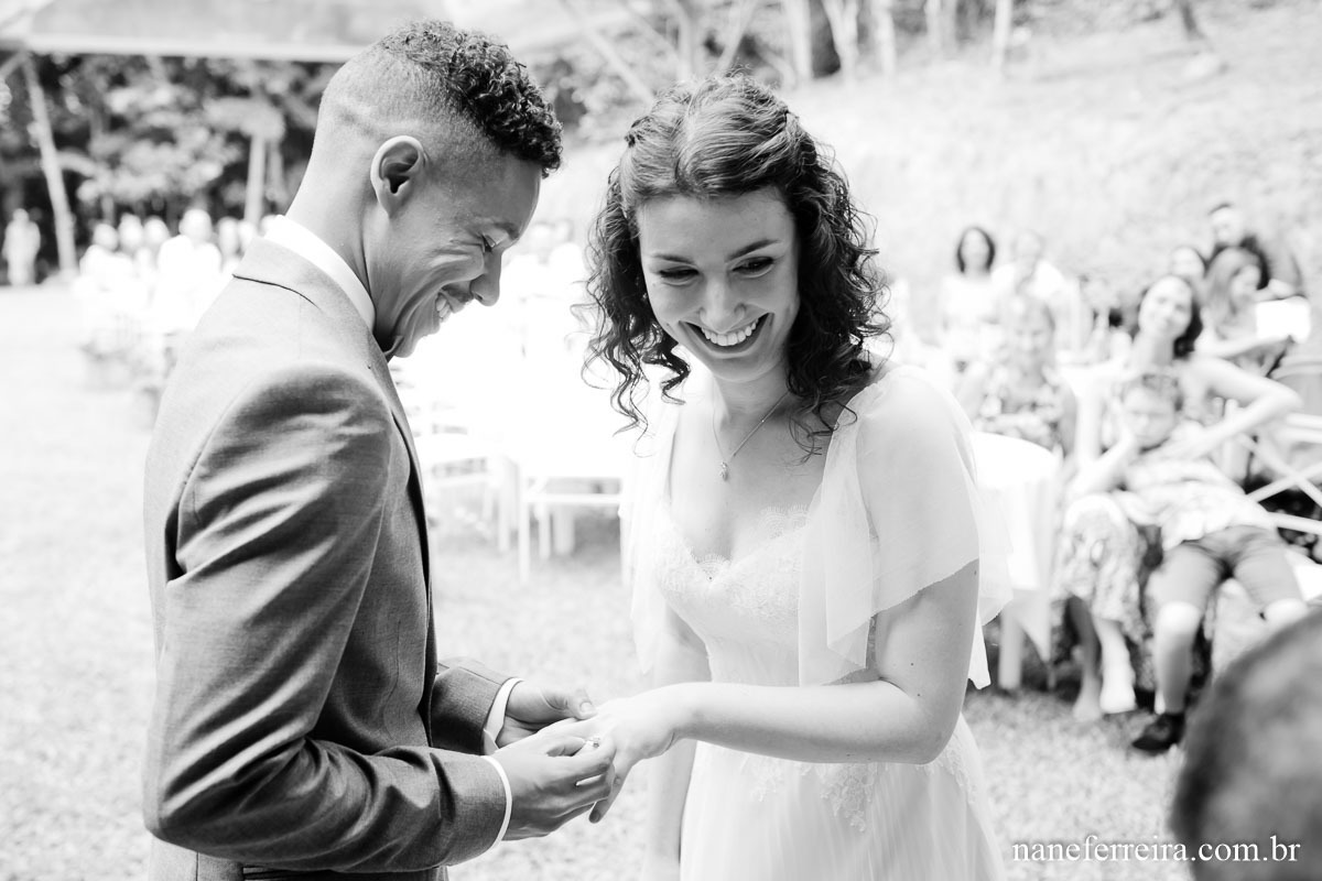 fotografia de  casamento 
casamento ao ar livre 
casamento no campo 
noiva  
vestido de noiva 
vestido a modista 
