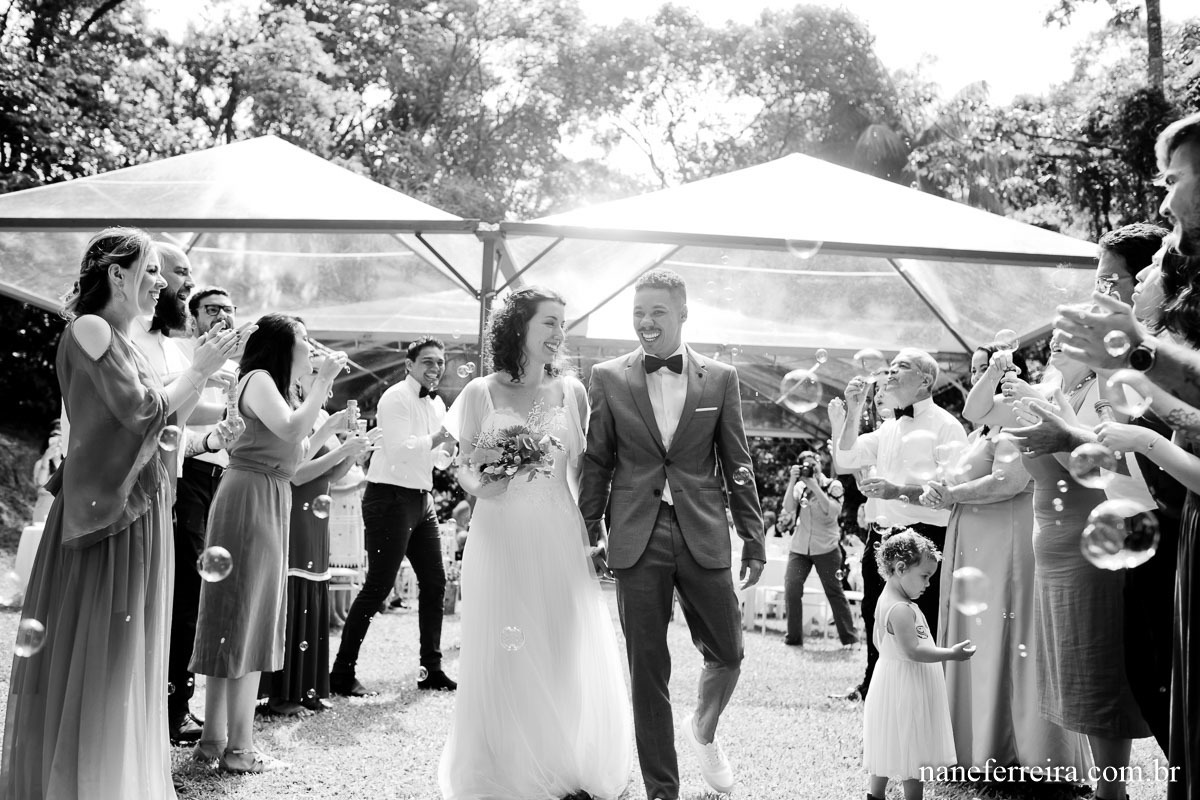 fotografia de  casamento 
casamento ao ar livre 
casamento no campo 
noiva  
vestido de noiva 
vestido a modista 
