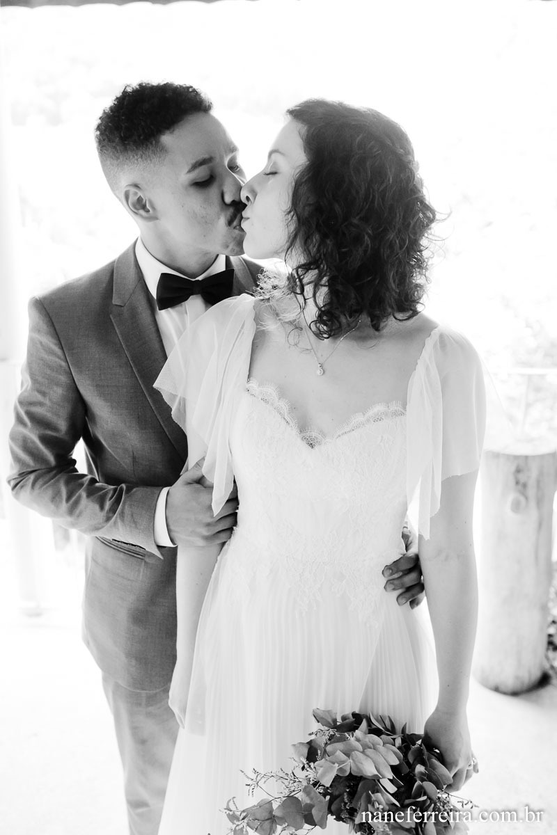 fotografia de  casamento 
casamento ao ar livre 
casamento no campo 
noiva  
vestido de noiva 
vestido a modista 
