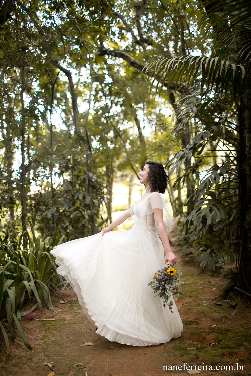 fotografia de  casamento 
casamento ao ar livre 
casamento no campo 
noiva  
vestido de noiva 
vestido a modista 
