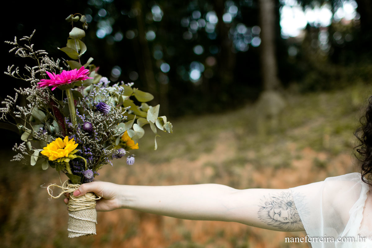 fotografia de  casamento 
casamento ao ar livre 
casamento no campo 
noiva  
vestido de noiva 
vestido a modista 
