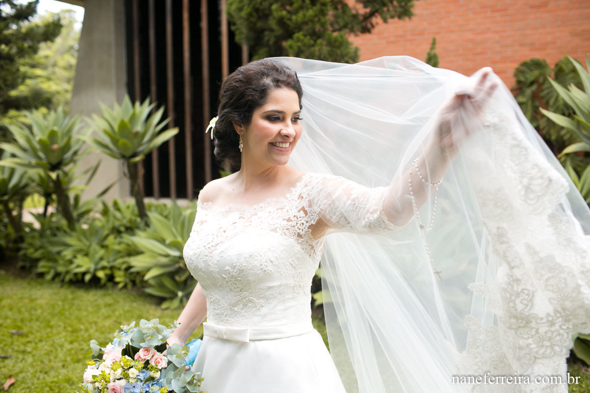 Fotografia de casamento 
noiva 
vestido de noiva 
casamento ao ar livre 
ensaio dos noivos 