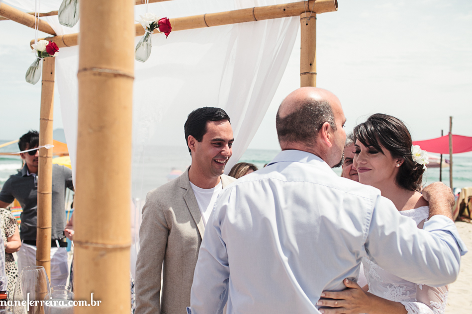 Fotografia de casamento na praia 
fotografia de casamento 
mini-wedding na praia 
making of 
noiva 
