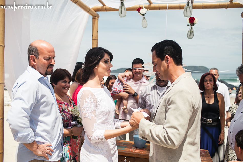 Fotografia de casamento na praia 
fotografia de casamento 
mini-wedding na praia 
making of 
noiva 
