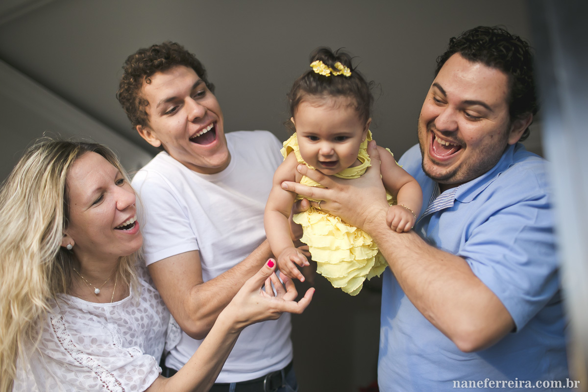 ensaio fotográfico família 
fotografia de família 
ensaio fotográfico bebê em casa 
fotografia de família casa 
