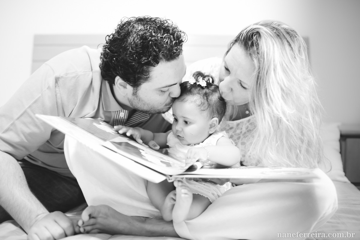 ensaio fotográfico família 
fotografia de família 
ensaio fotográfico bebê em casa 
fotografia de família casa 