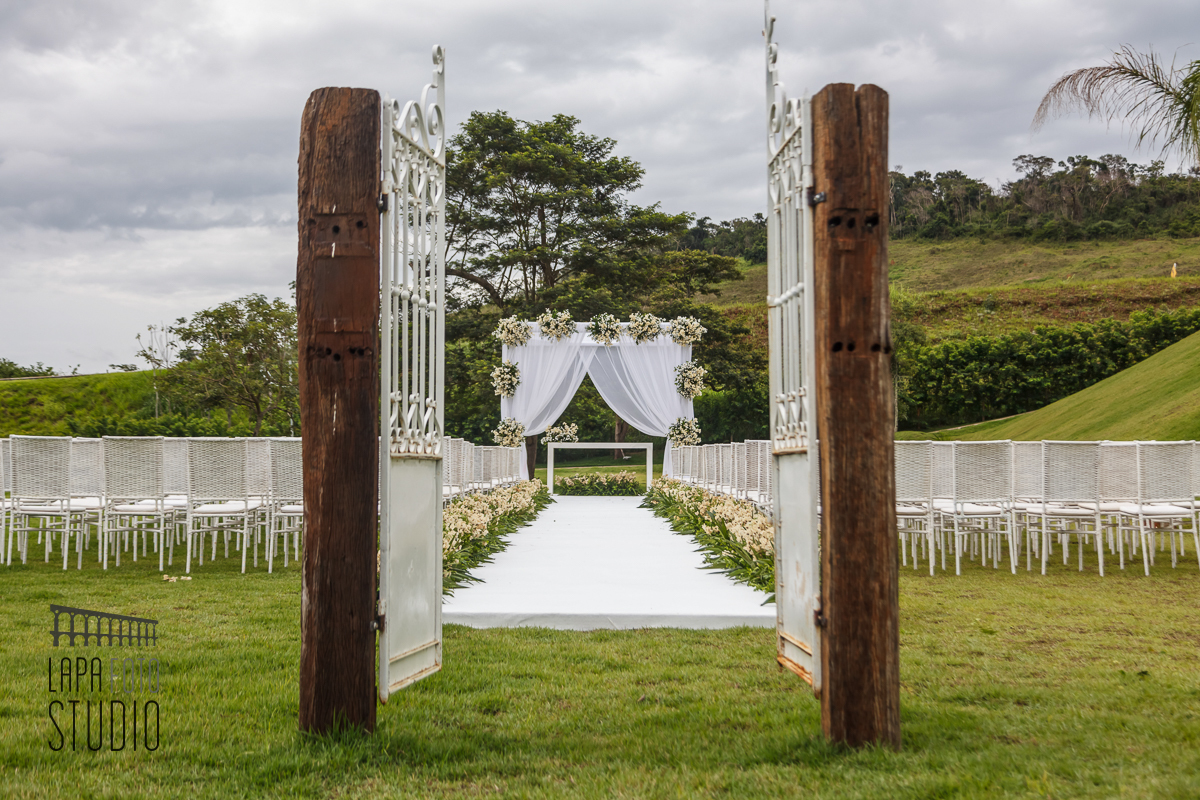 Foto do altar da cerimônia no Água Santa Eventos, em juiz de fora