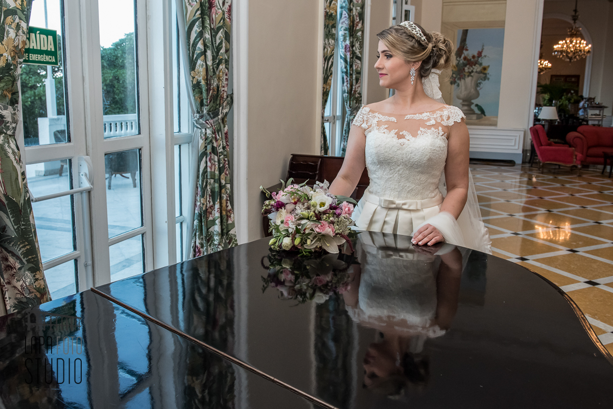 Noiva no piano do lounge do copacabana palace