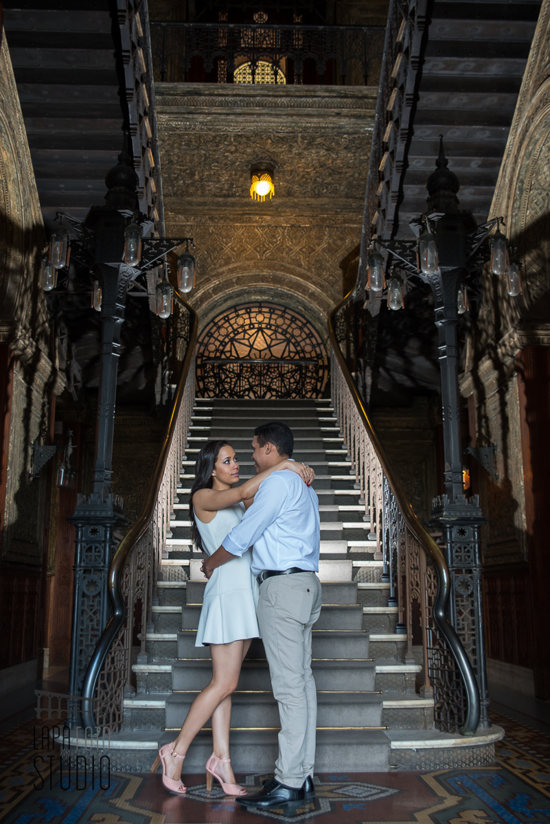 Noivos posados para foto no Castelo da Fiocruz