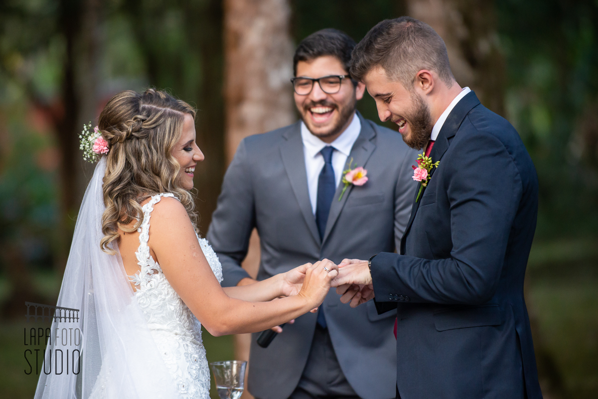 Troica de alianças no casamento em Visconde de Mauá