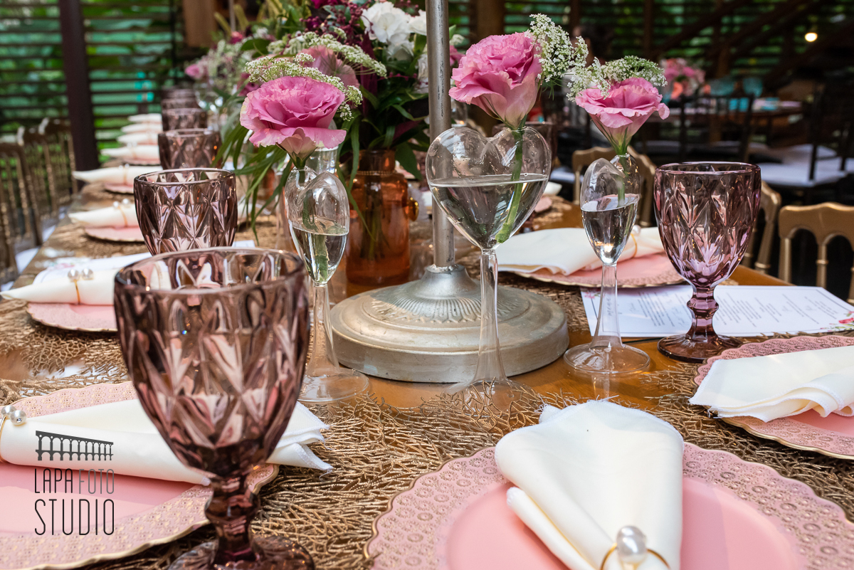 Mesa da família decorada para festa de casamento no espaço Paradisus