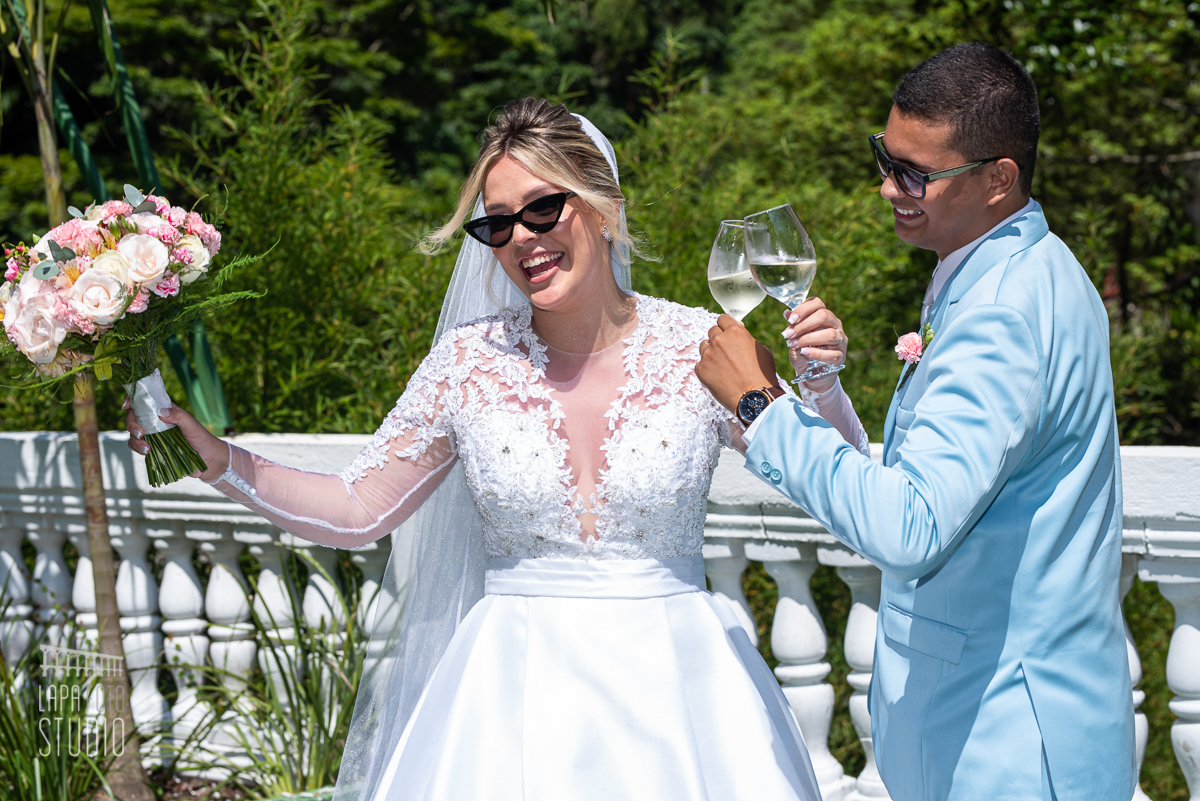 Foto dos noivos na casa de festas Ballroom