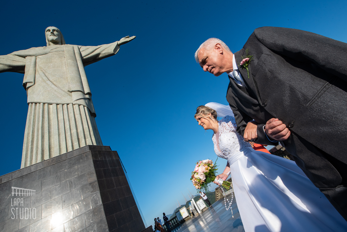 Entrada da noiva no Cristo Redentor