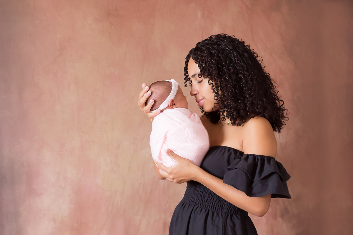 Primeiro ensaio da Amara. Ensaio de newborn com 12 dias. Fotos realizadas em Pará de Minas