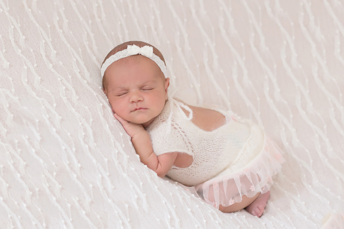 Fotos de newborn da Amara de 12 dias. Ensaio realizado em Pará de Minas