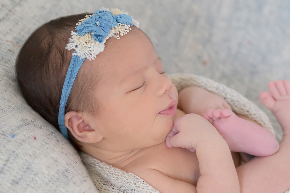 Primeiras fotos oficiais da Liz de 8 dias. Ensaio de nwborn em Pará de Minas