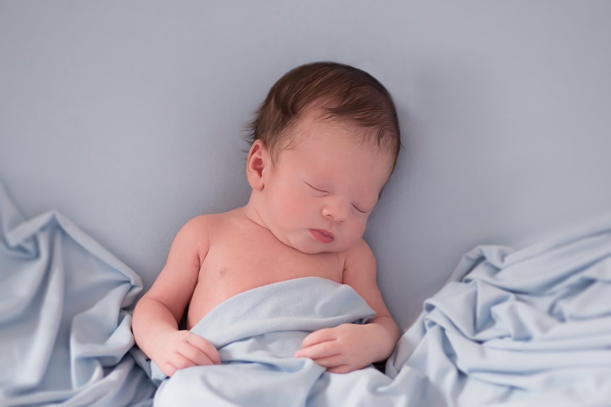 Fotos de newborn do Ravi de 14 dias, em Pará de Minas.