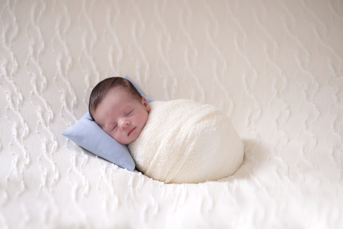 Newborn do Ravi de 14 dias em Pará de Minas