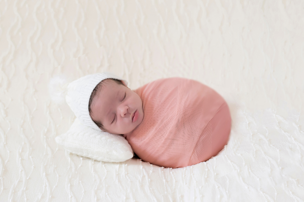 Isabel em suas fotos newborn em Para de Minas