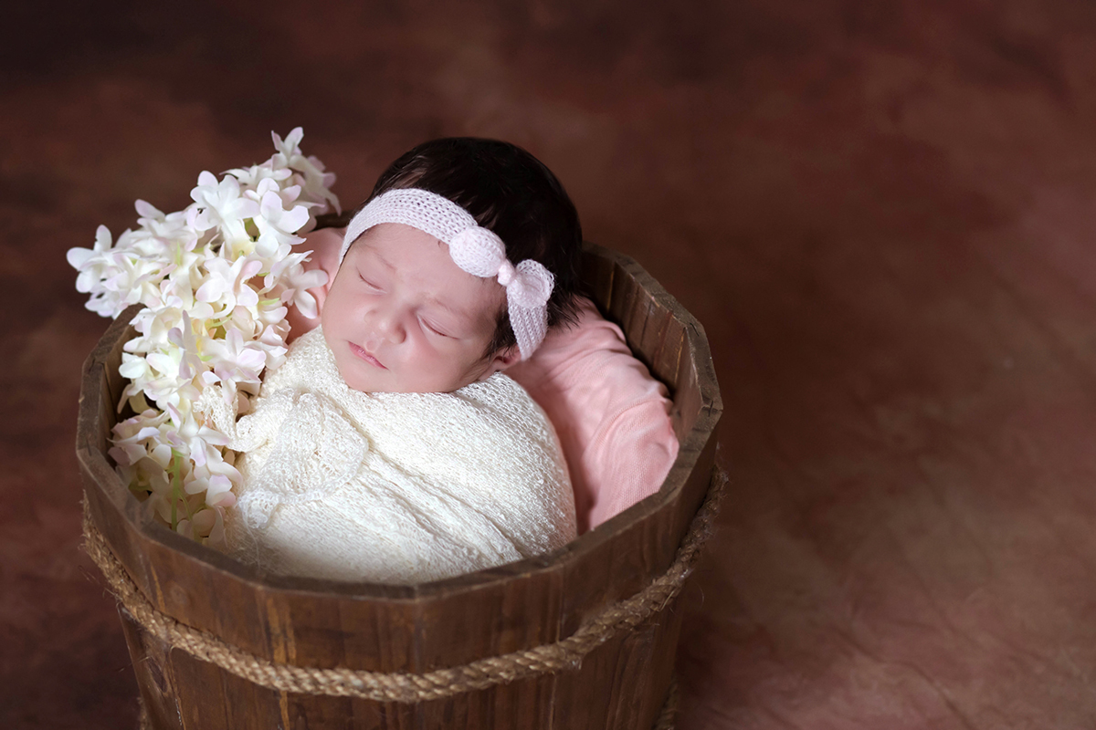 Alice de 13 dias em suas fotos de recém nascido em Pará de Minas