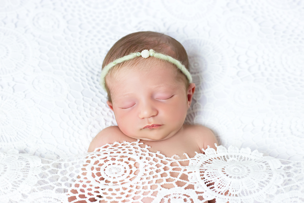 Primeira ensaio fotográfico da Alana de 15 dias. Ensaio realizado em Pará de Minas 