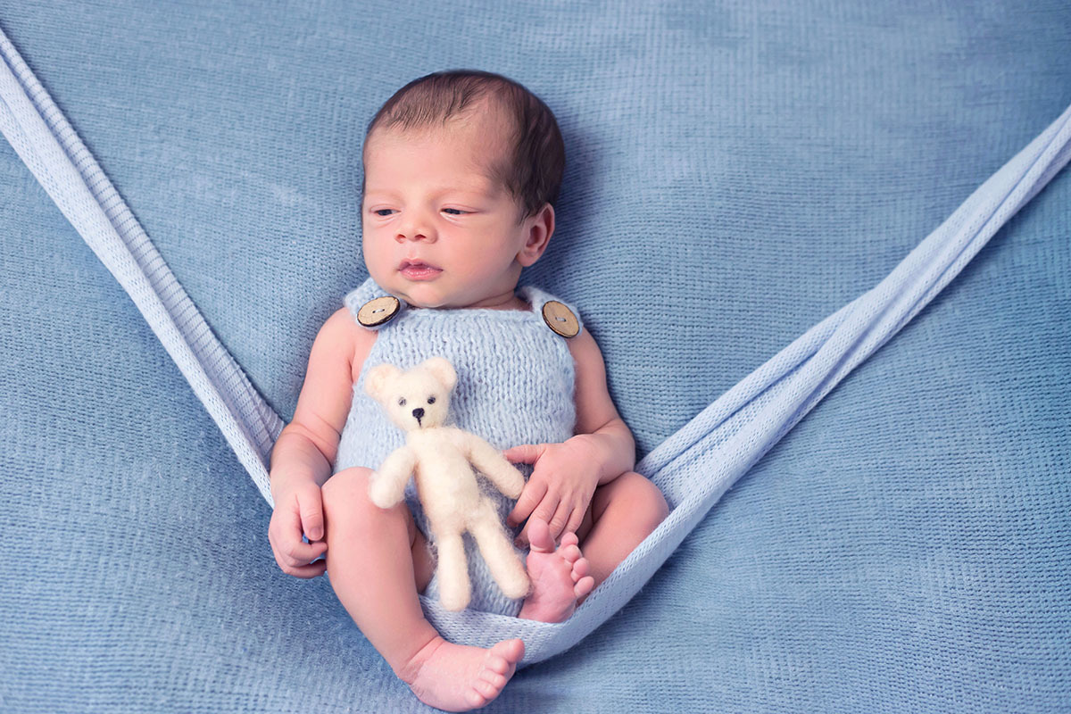 Um balanço de fofura. Ensaio de newborn Joaquim 9 dias, ocorrido em Pará de Minas