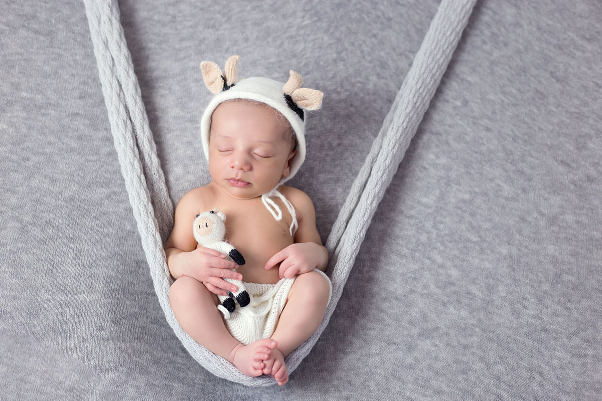 Balanço de fofura. Antônio em suas fotos de recém nascidos em Pará de Minas