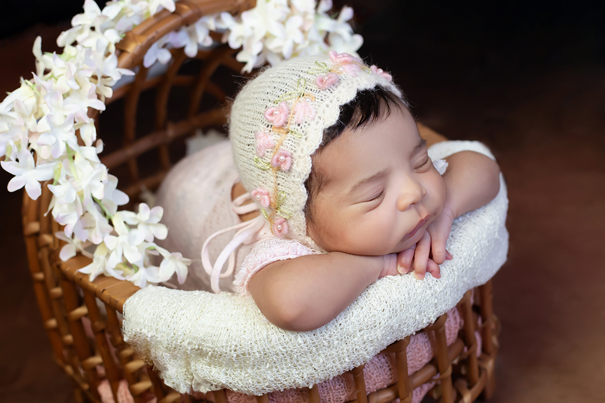 Analice mostrando toda sua fofura em seu ensaio newborn