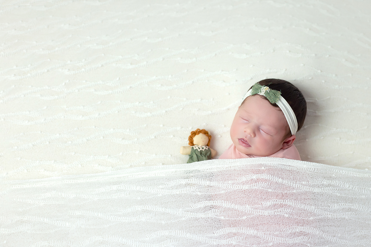 Maria Cecília de 11 dias em suas fotos de recém nascido em Pará de Minas