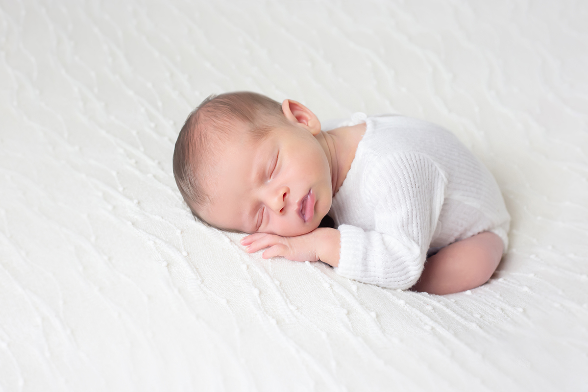 Antônio em suas fotos newborn com 10 dias, em Pará de Minas