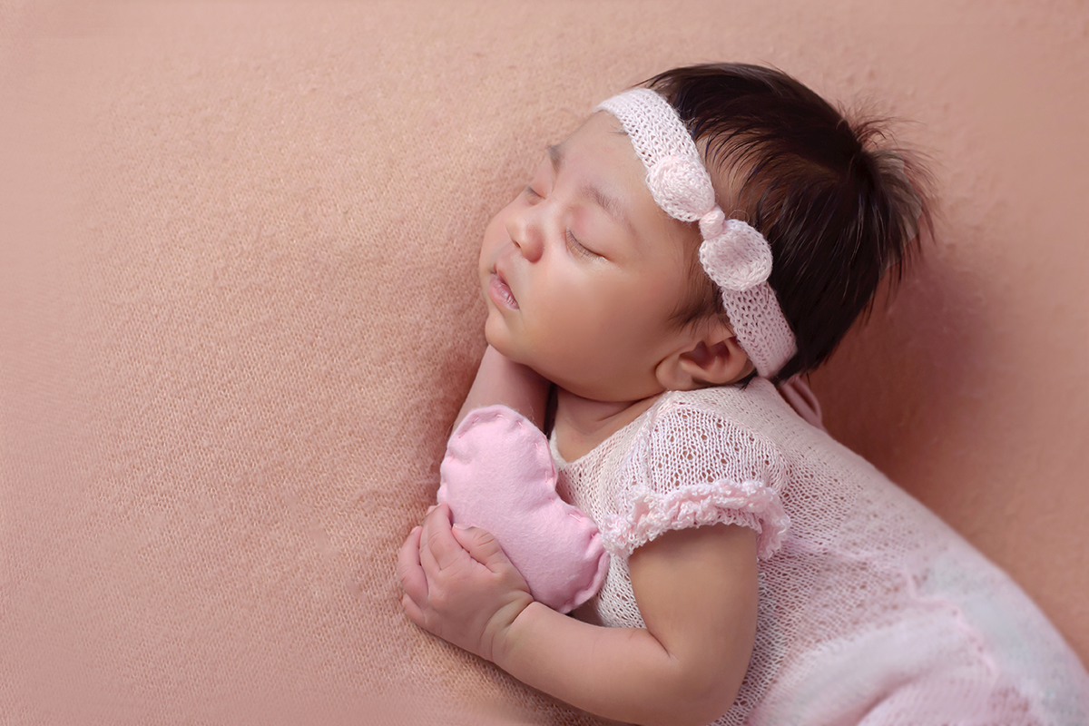 Ensaio de newborn da Sophia de 15 dias em Pará de Minas