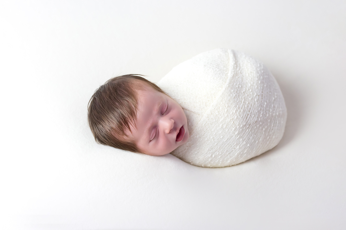 Foto do recém nascido Anthony de 9 dias em Pará de Minas