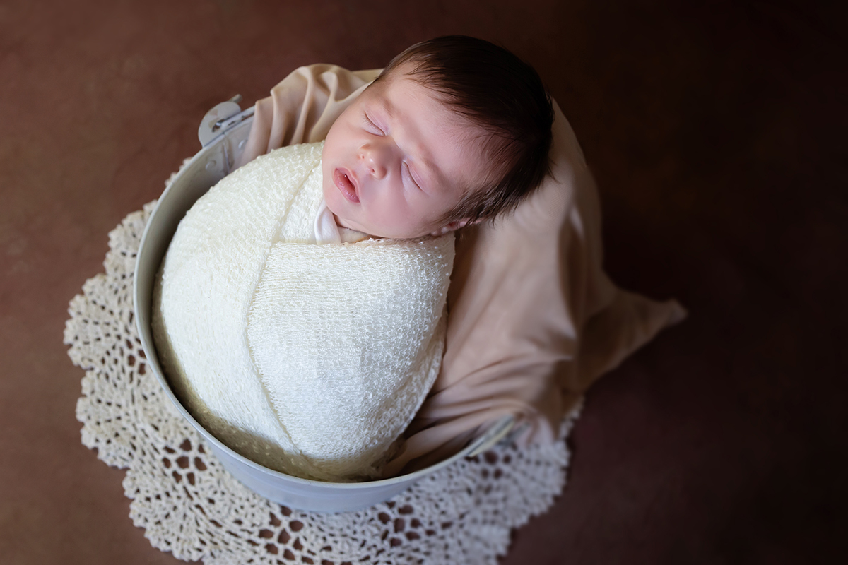Foto do Anthony no props baldinho, e suas fotos de recém nascido em Pará de Minas.