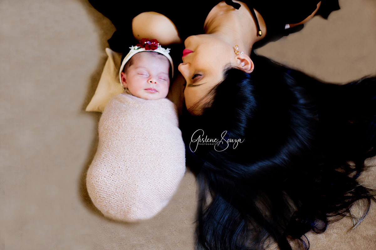 Newborn em Belo Horizonte com a mãe.