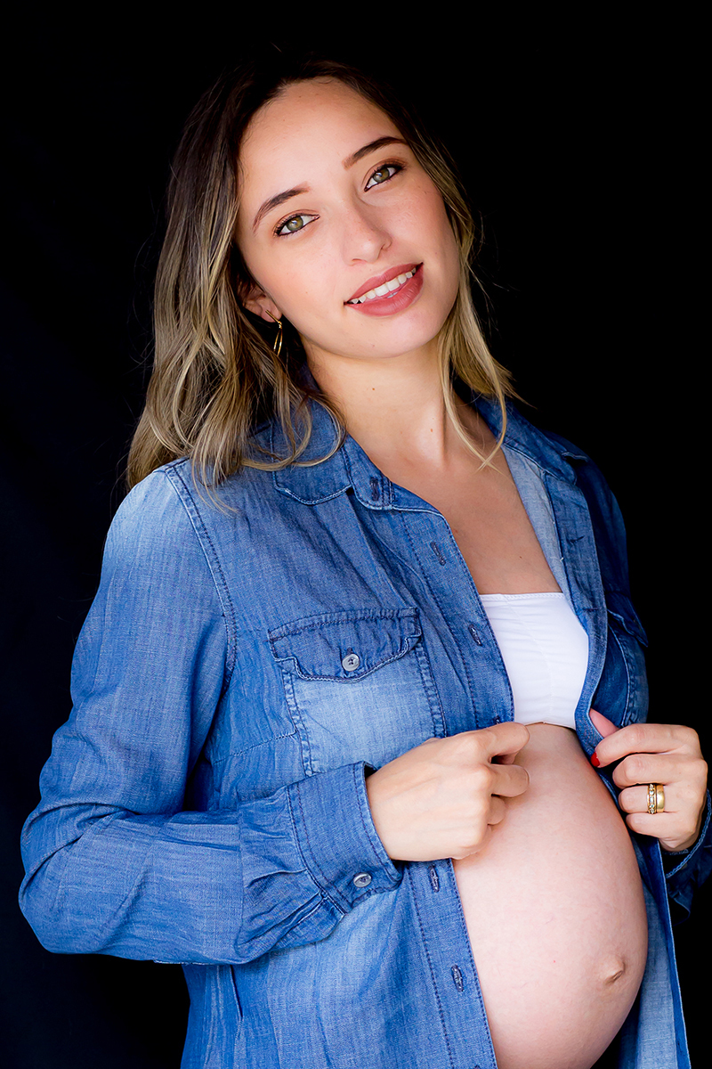 Fotografia de gestantes Pará de Minas. Fotografia na casa da cliente.