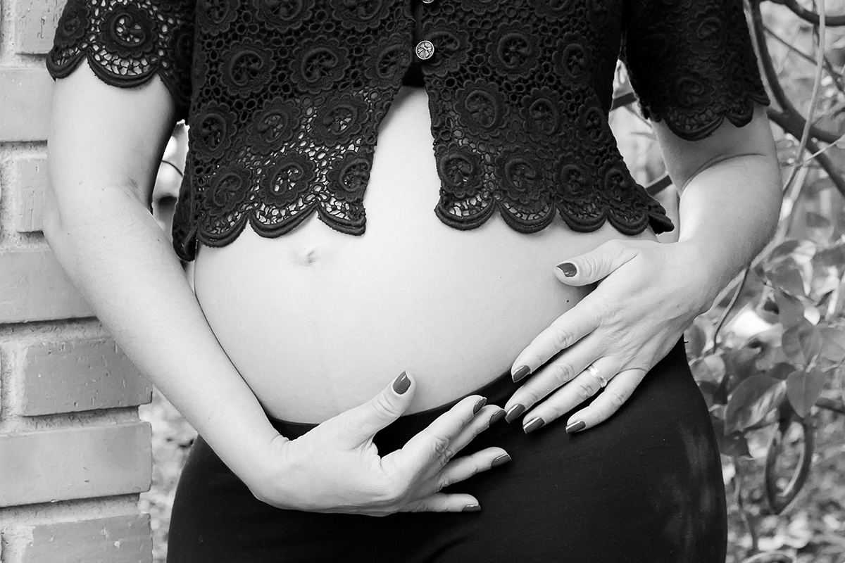 Ensaio fotográfico de gestante, realizado no Jardim Botânico de Curitiba.
