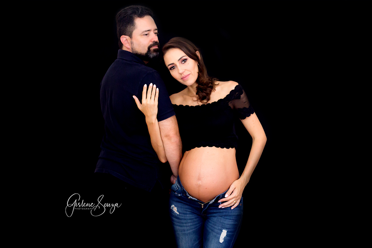 Fotografia em estúdio de gestante em Para de Minas.