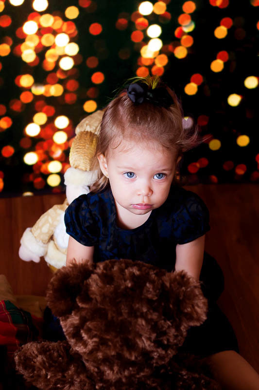 Ensaio de Natal da Cecília realizado na cidade de Para de Minas. Fotos de Natal 2020 no cenário luzes.