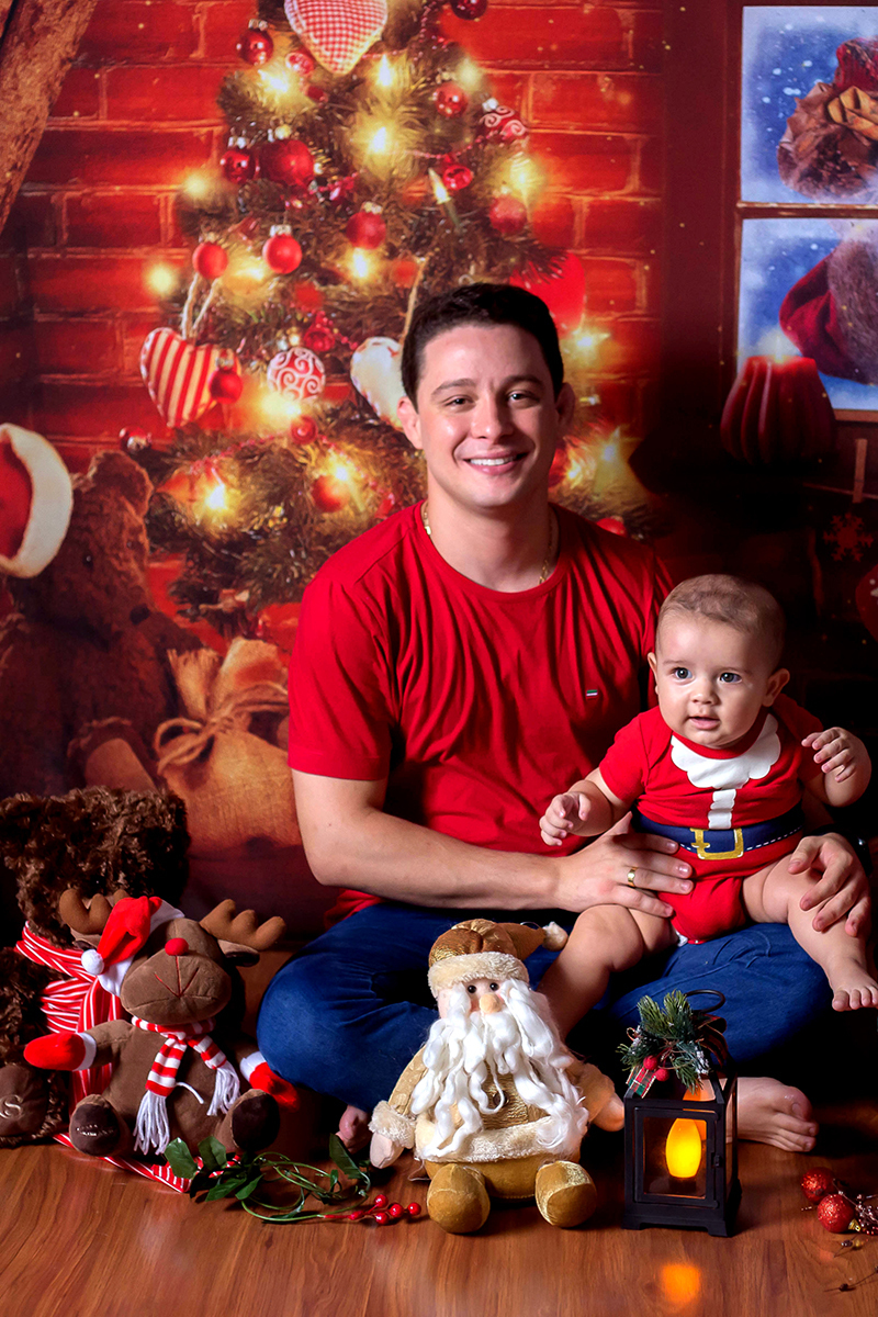 Fotografia infantil de Natal do João Pedro em Pará de Minas.