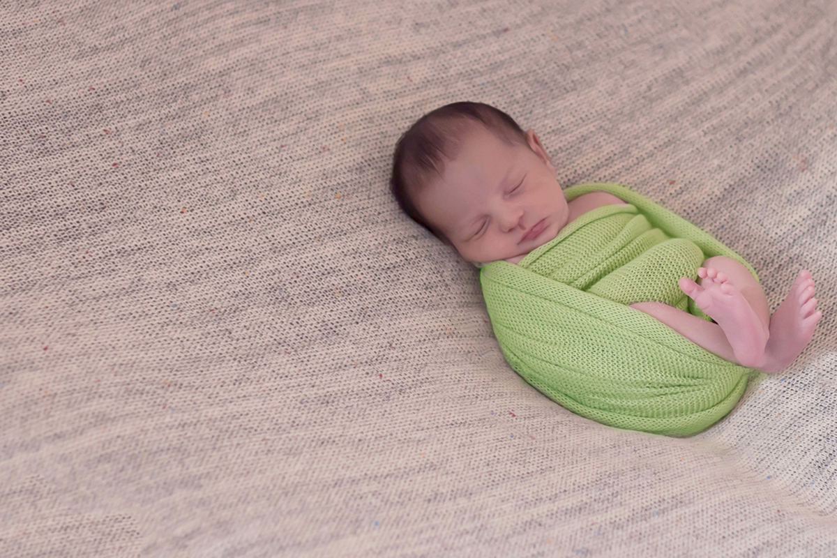 Fotografia de recém nascido do Gabriel de 12 dias em Para de Minas