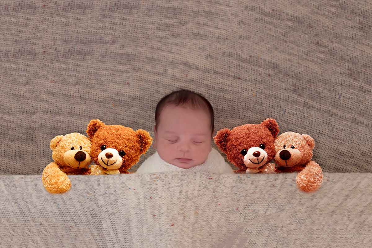 Gabriel de 12 dias em seu primeiro ensaio fotográfico. Ensaio de newborn em Para de Minas