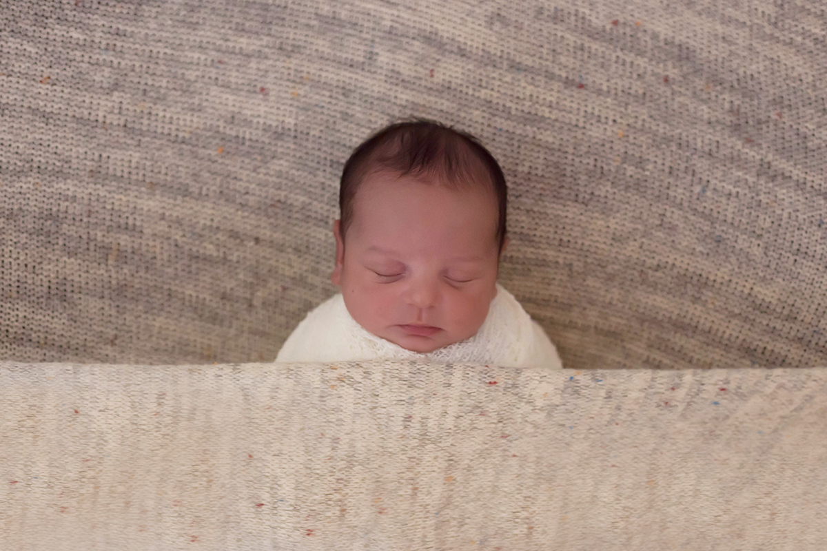 Fotos de Newborn do Gabriel de 12 dias. Ensaio realizado em Pará de Minas