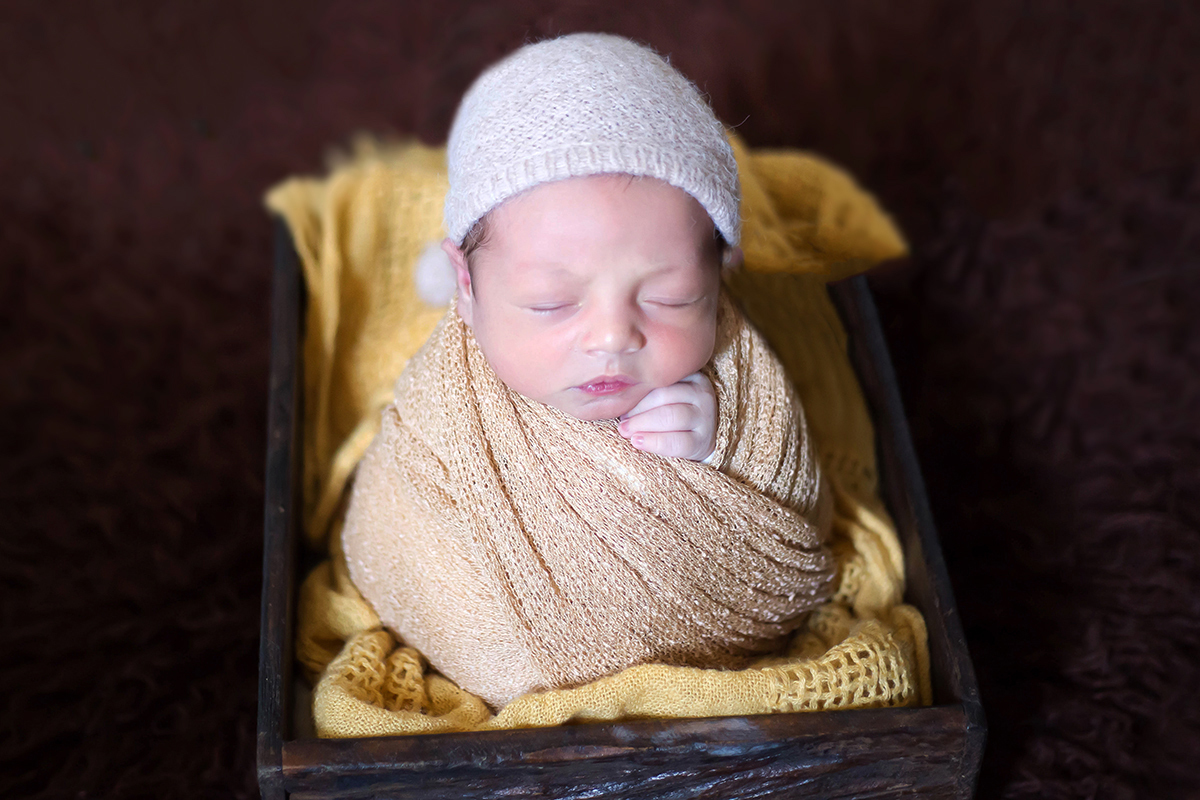 Murilo de 8 dias em suas fotografias de recém nascido em Para de Minas