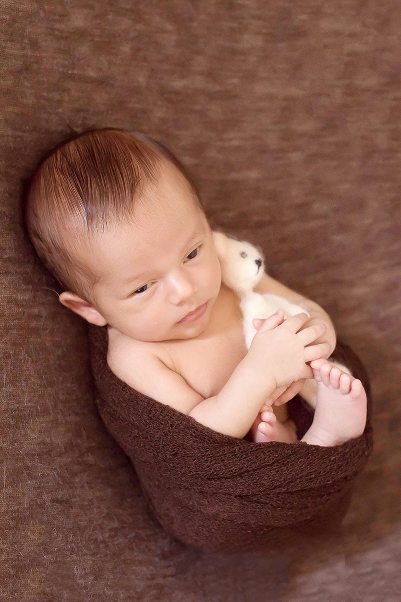 Gael em seu ensaio de recém nascidos em Pará de Minas